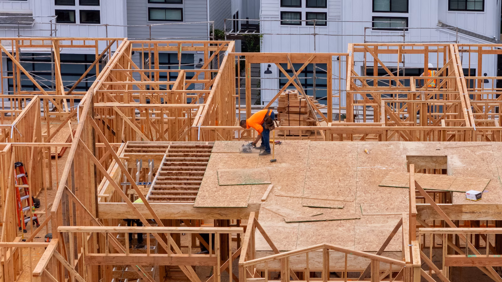 construction 1 rt gmh 260806 1786024701307 hpmain 16x9.jpg