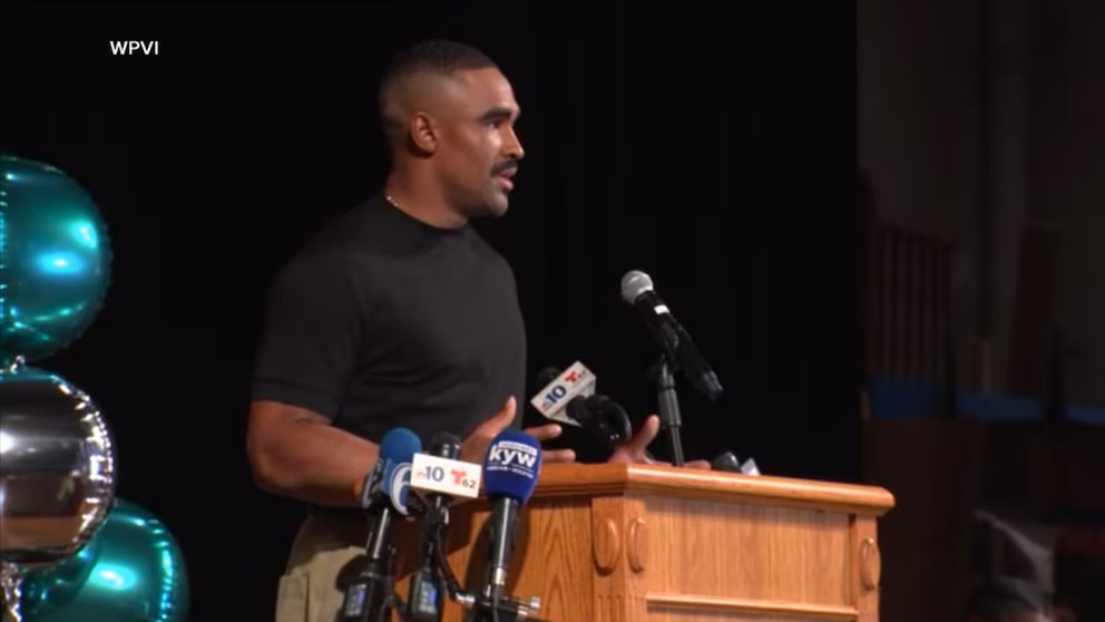 WATCH: Jalen Hurts donates $600,000 to Philadelphia's largest school 260916 gma playoftheday 747 hpmain 16x9.jpg