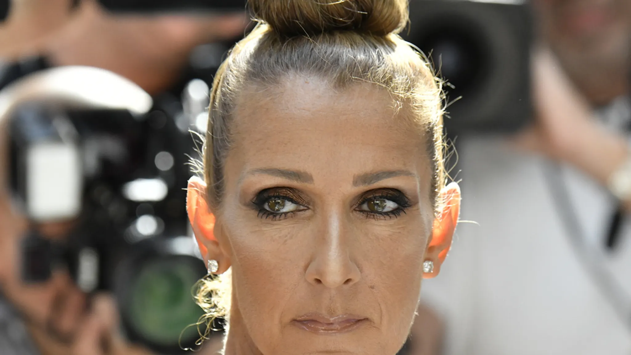 Celine Dion Breaks Down in Tears During First French Residency Show de2ef980187d49deba543b6a4b4703c7 xl.jpg